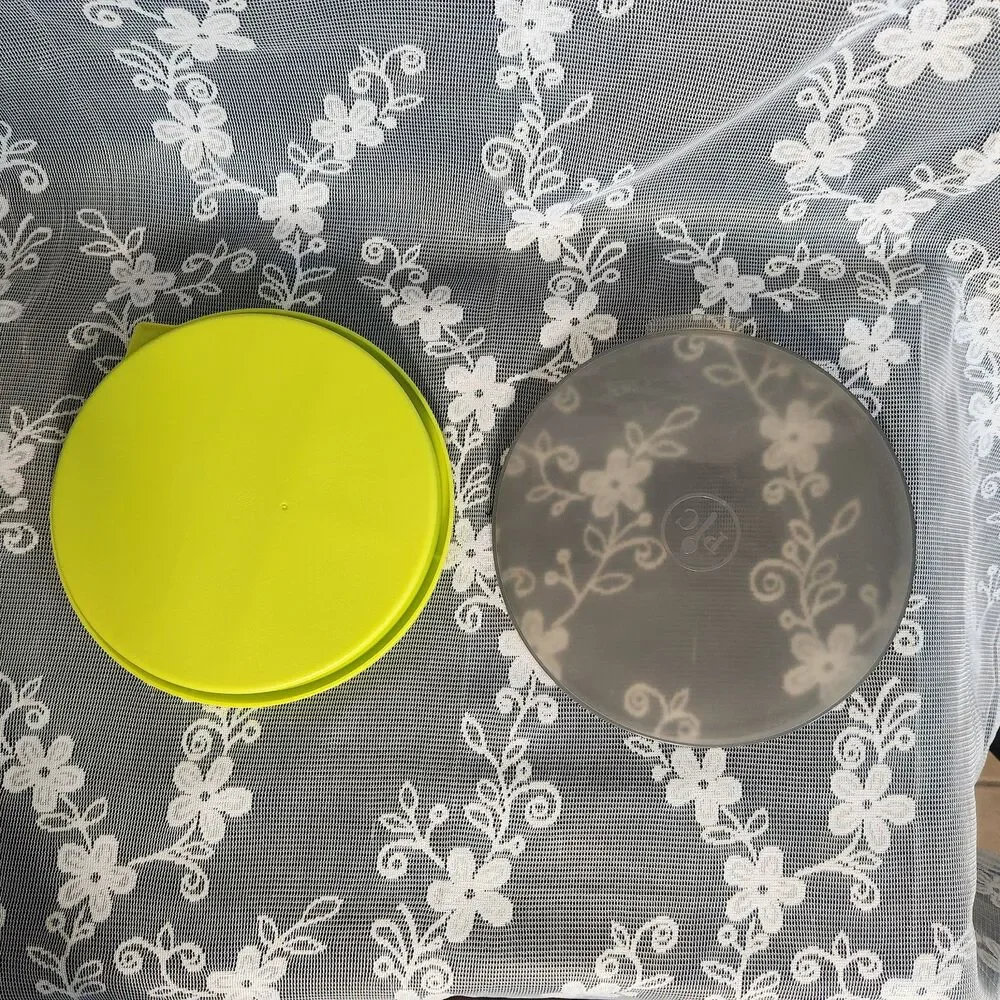 Pampered Chef Salad Cutting Bowl Set with Packaged utensils